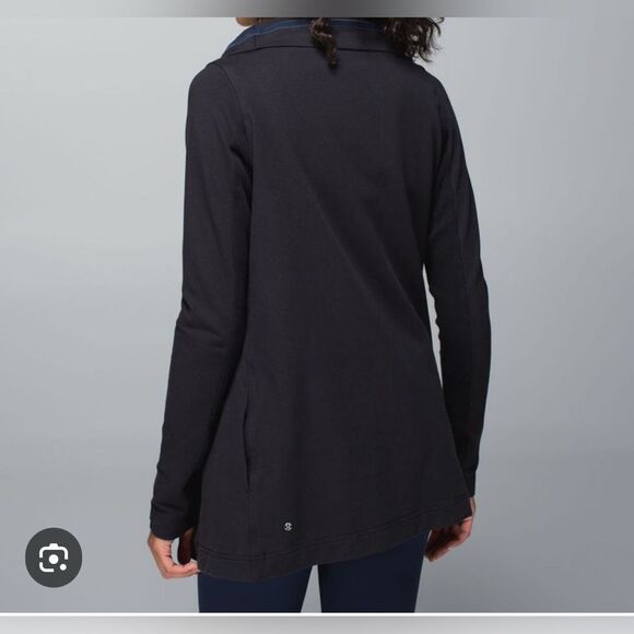 Lululemon Savasana Wrap - Picture 12 of 12